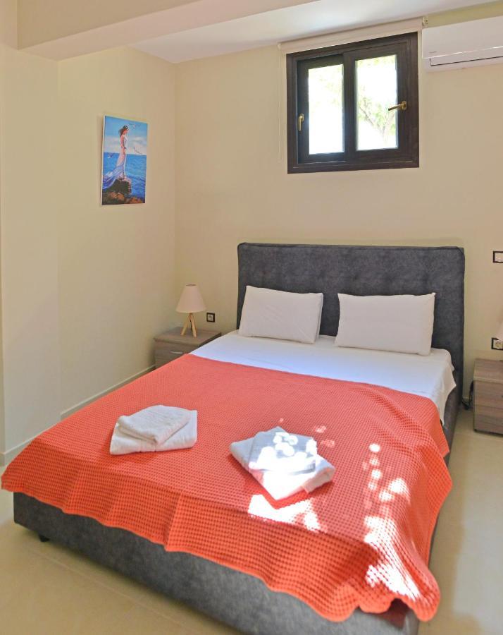 Villa Konstantinos 6 Bedrooms Aegina Екстериор снимка